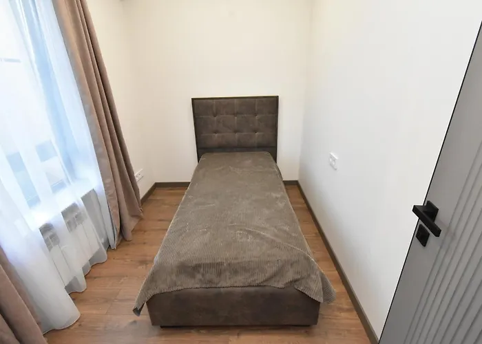 Beautiful Apartment Near The Republic Square